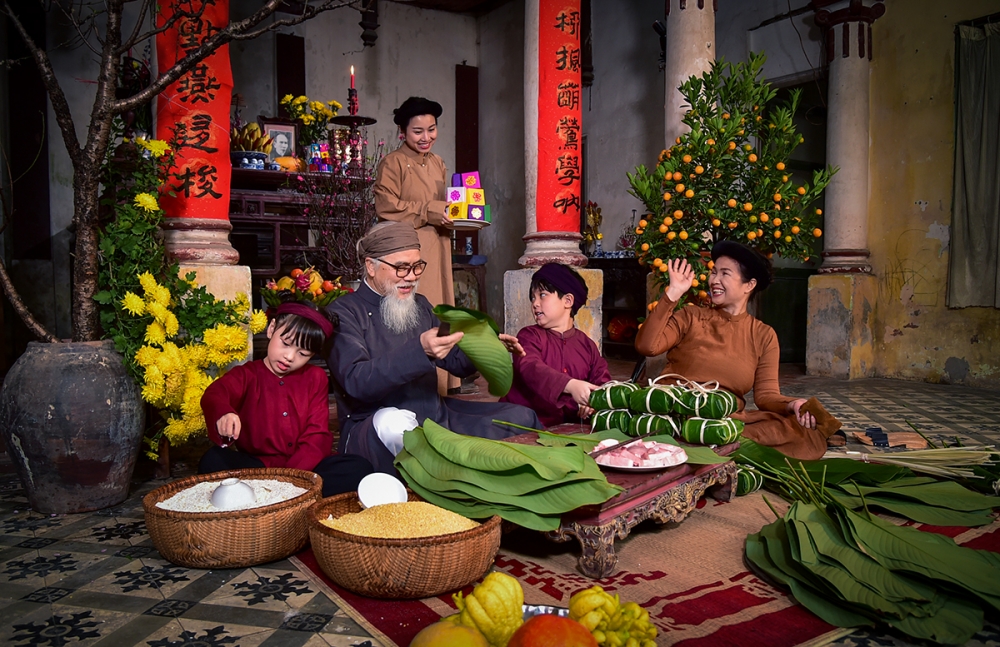 TRADITIONAL VIETNAMESE FESTIVALS ACCORDING TO THE LUNAR CALENDER